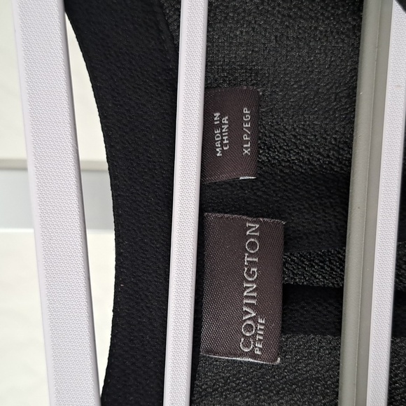 Covington Dressy Black Top With Shoulder Accents Size XLP - Picture 3 of 7